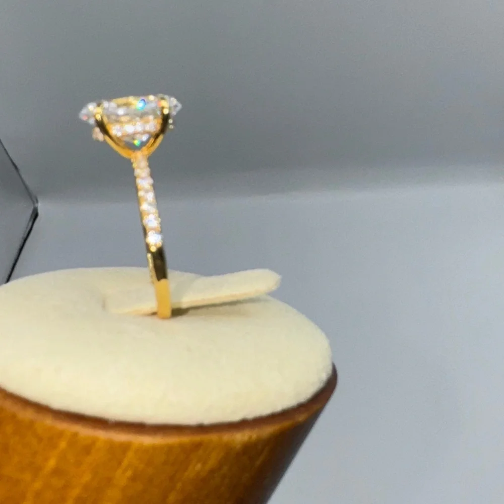 18k 3ct Oval Cut Ring - Picture 8 of 15